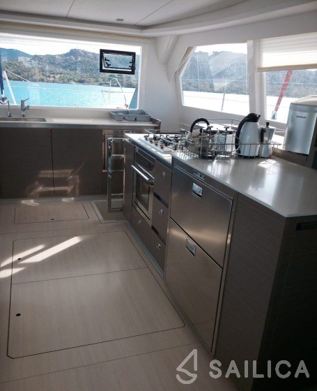 Leopard 50 - Yacht Charter Sailica