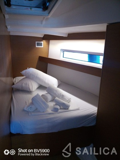 Sun Odyssey 440 - Yacht Charter Sailica