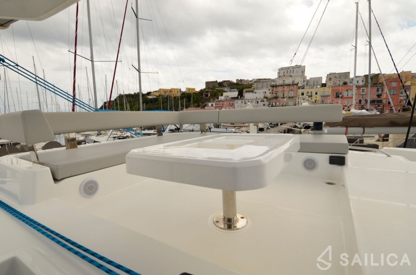 Leopard 42 - Yacht Charter Sailica