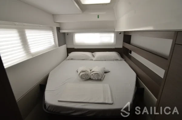 Leopard 42 - Yacht Charter Sailica