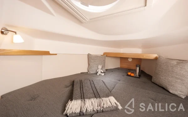 Dragonfly 28 BJ - Yacht Charter Sailica