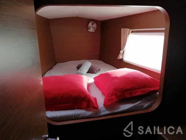 Lagoon 380 - Yacht Charter Sailica