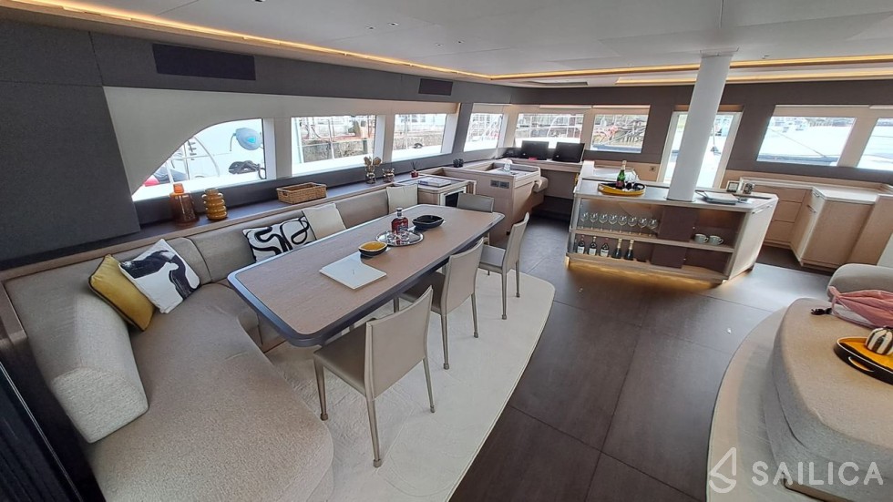 Lagoon Seventy 7 - Yacht Charter Sailica