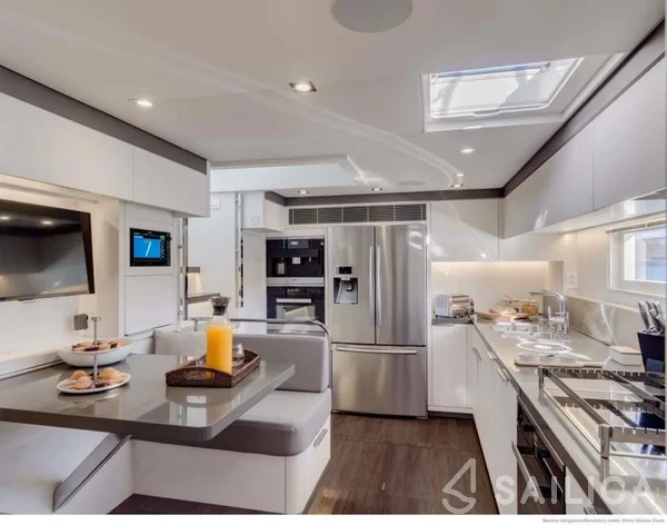 Lagoon Seventy 7 - Yacht Charter Sailica
