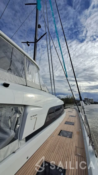 Lagoon Seventy 7 - Yacht Charter Sailica