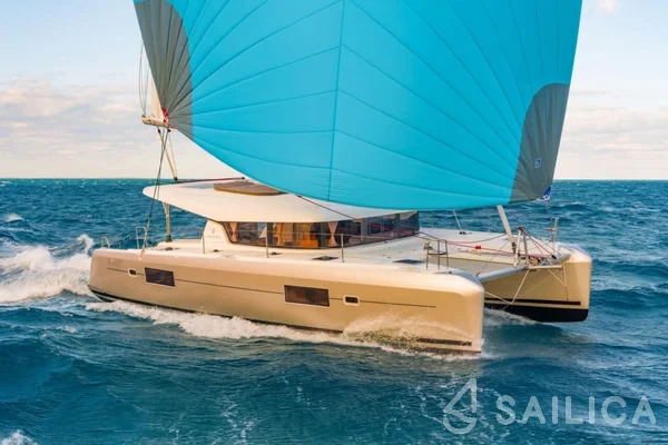 Lagoon 42 - Yacht Charter Sailica