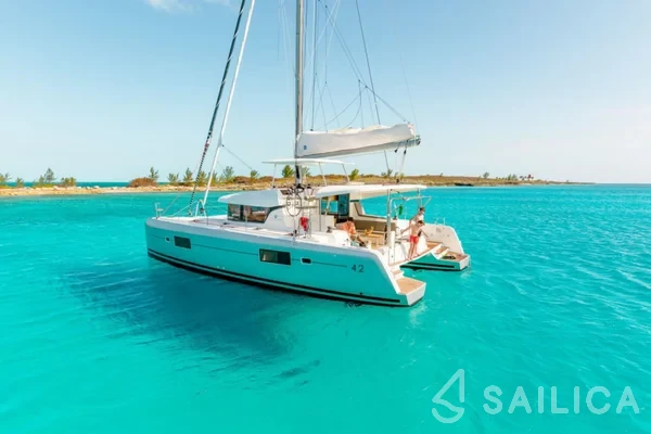 Lagoon 42 - Yacht Charter Sailica