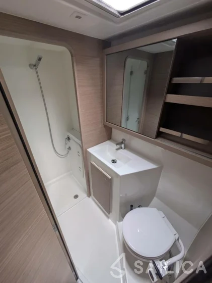 Lagoon 42 - Yacht Charter Sailica
