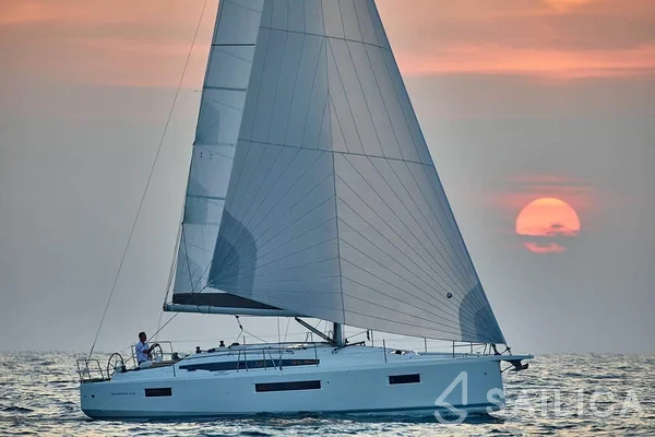 Sun Odyssey 410 - Yacht Charter Sailica
