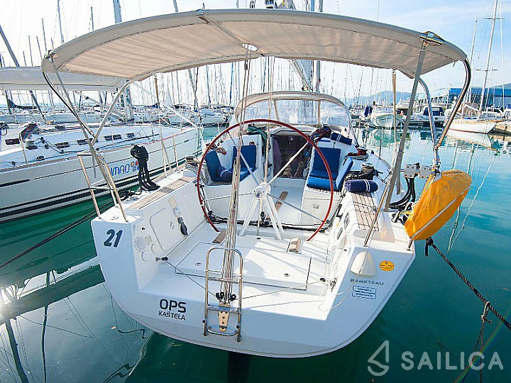 First 35 - Yacht Charter Sailica