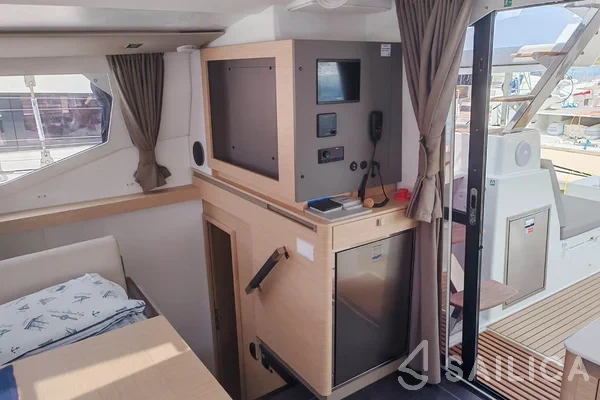 Tanna 47 - Yacht Charter Sailica