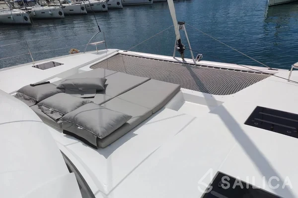 Tanna 47 - Yacht Charter Sailica