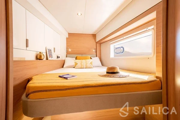 Bali 4.2 - Yacht Charter Sailica