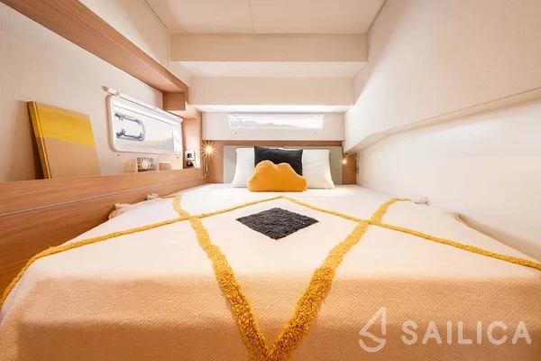 Bali 4.2 - Yacht Charter Sailica