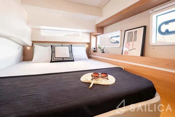 Bali 4.2 - Yacht Charter Sailica