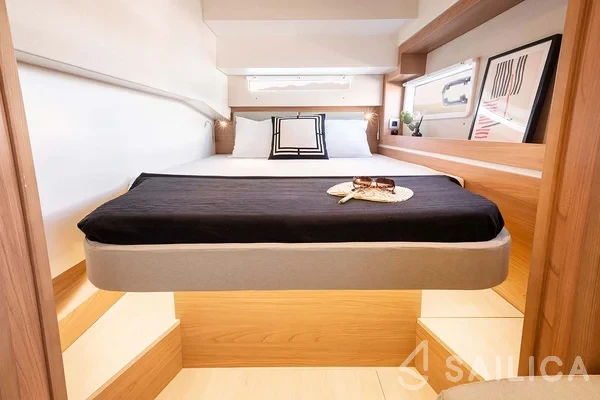 Bali 4.2 - Yacht Charter Sailica