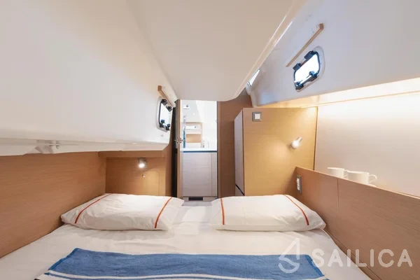 Sun Odyssey 350 - Yacht Charter Sailica