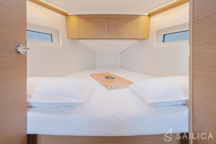 Sun Odyssey 350 - Yacht Charter Sailica