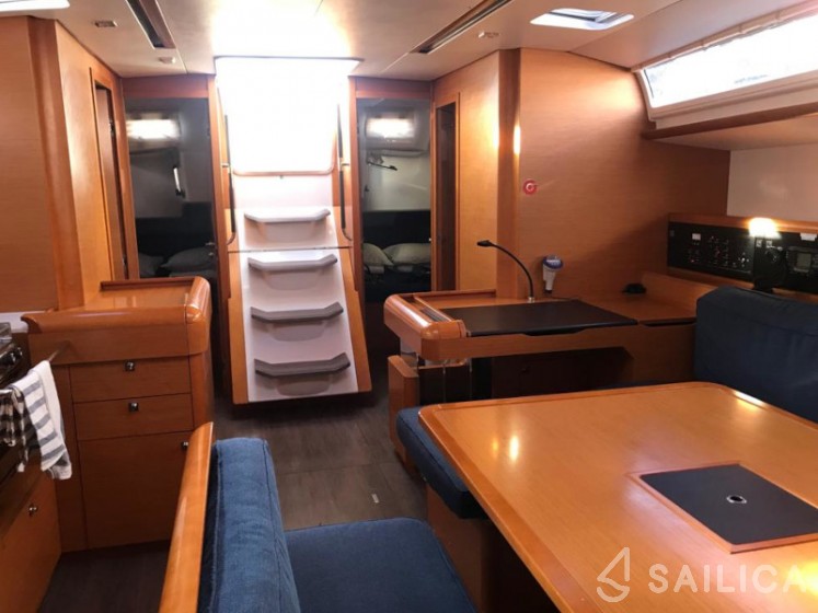 Sun Odyssey 519 - Yacht Charter Sailica