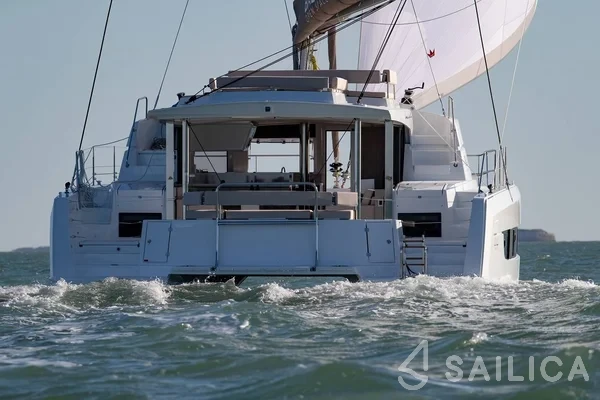 Bali 4.4 - Yacht Charter Sailica
