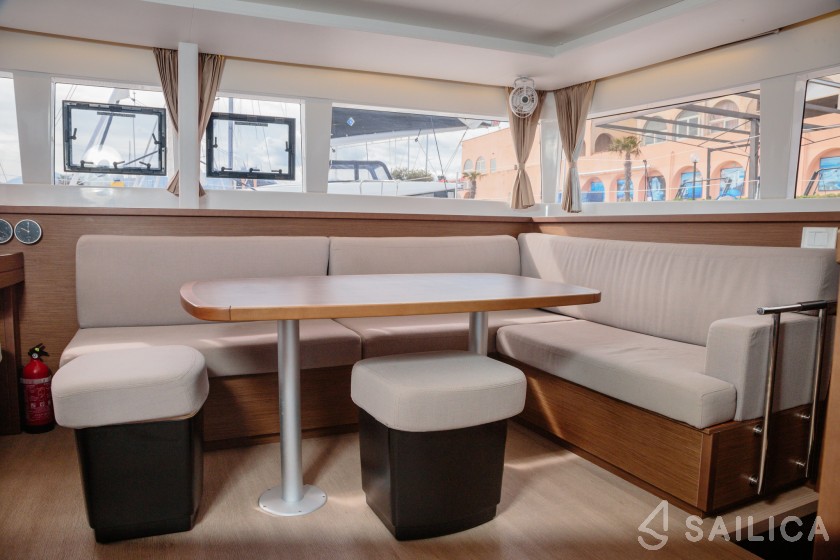 Lagoon 450 - Yacht Charter Sailica