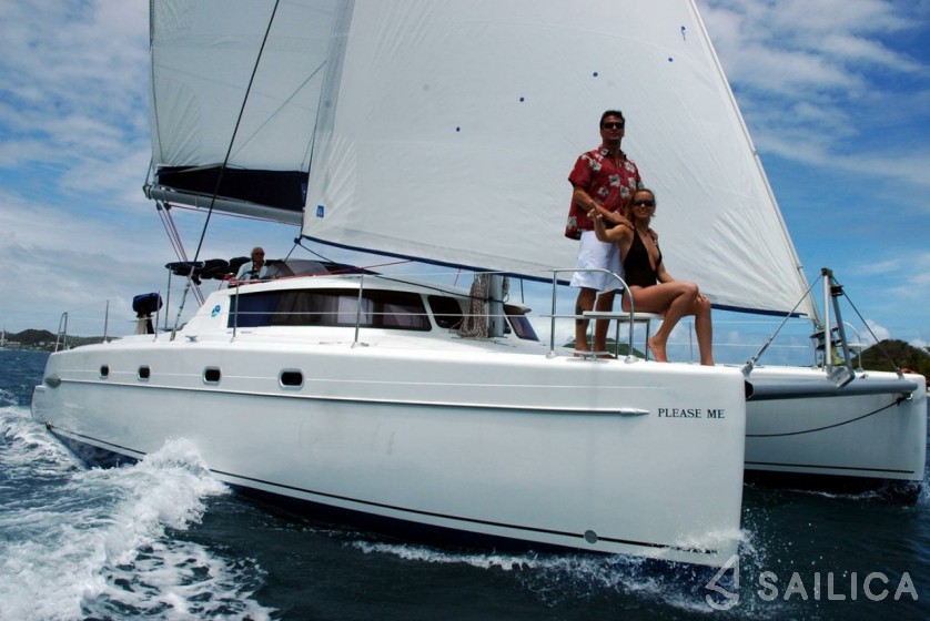 Belize 43 - Yacht Charter Sailica