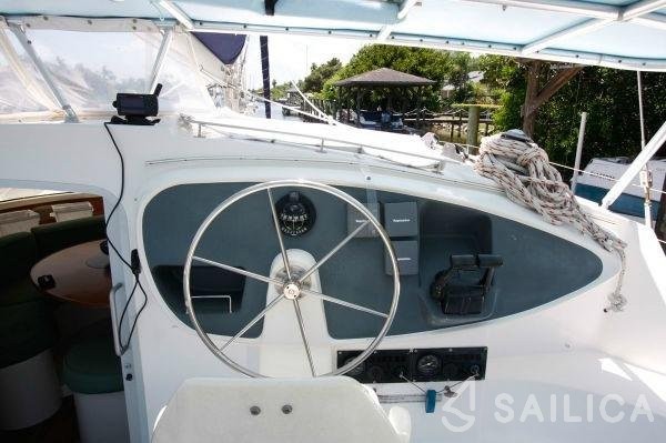 Belize 43 - Yacht Charter Sailica