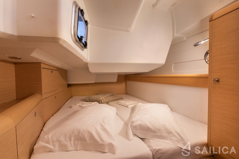 Sun Odyssey 479 - Yacht Charter Sailica