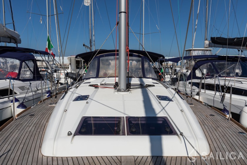 Sun Odyssey 479 - Yacht Charter Sailica