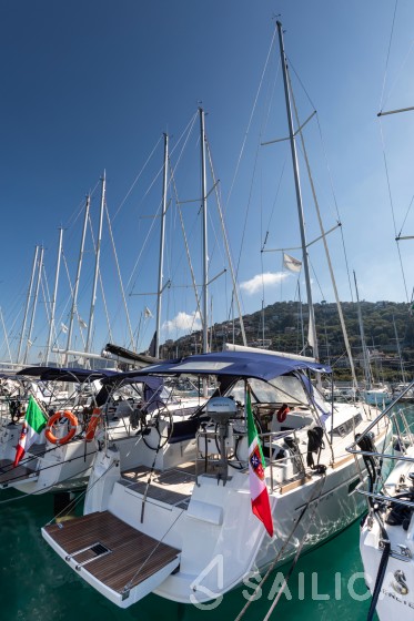 Sun Odyssey 479 - Yacht Charter Sailica