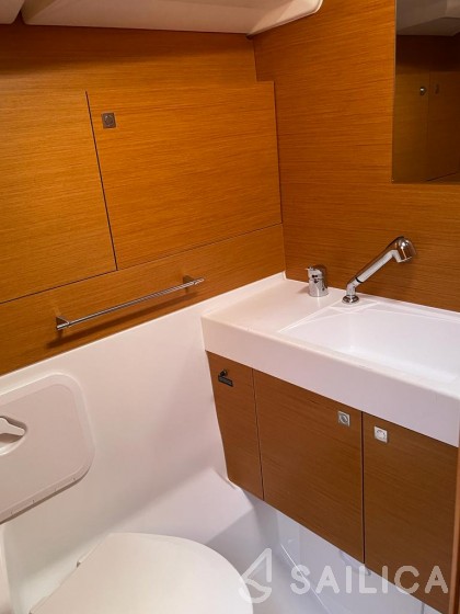 Sun Odyssey 479 - Yacht Charter Sailica