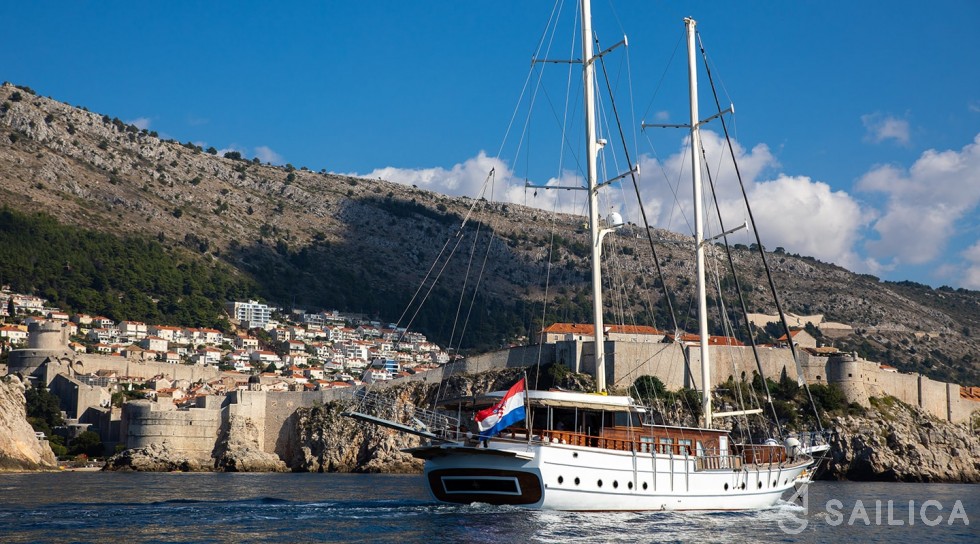 Gulet - Yacht Charter Sailica