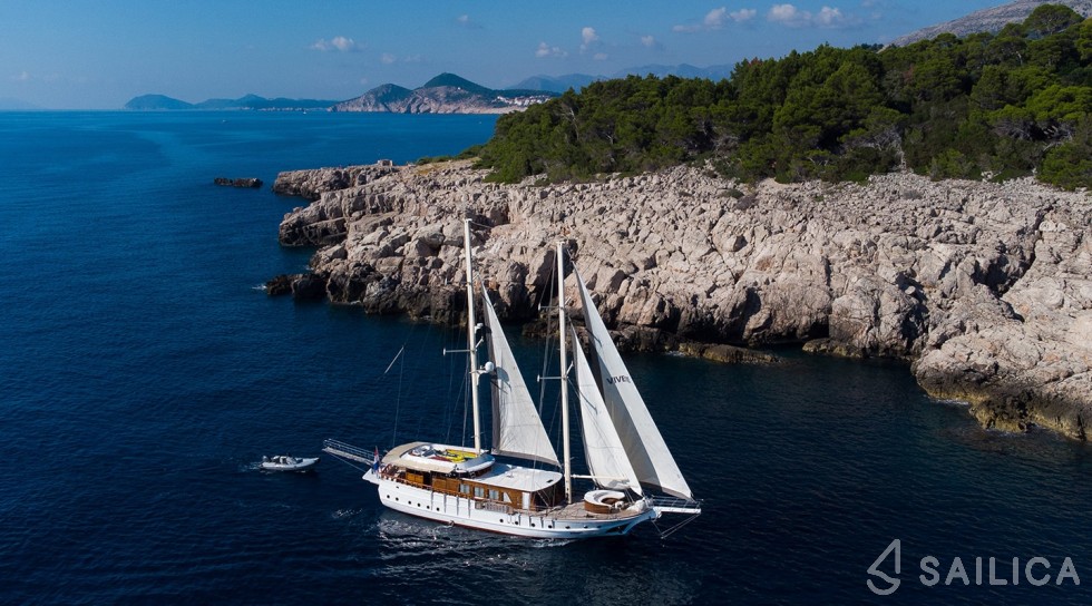 Gulet - Yacht Charter Sailica