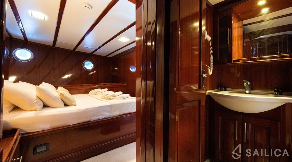Gulet - Yacht Charter Sailica
