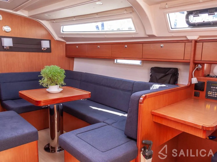 Bavaria 41 Cruiser - Yacht Charter Sailica