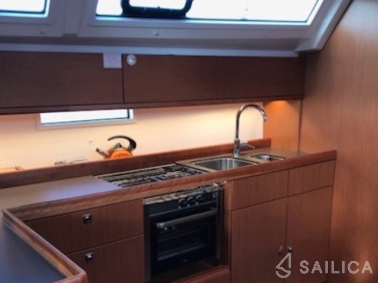Bavaria Cruiser 46 - Yacht Charter Sailica