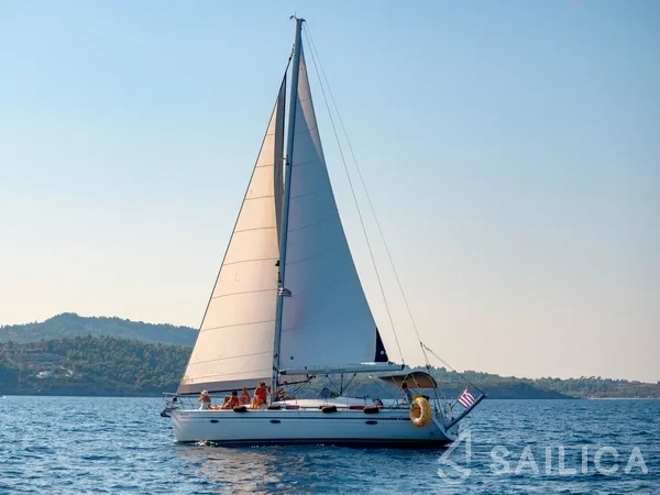 Bavaria 40 Cruiser - Yacht Charter Sailica