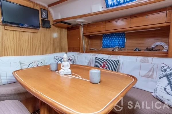 Bavaria 40 Cruiser - Yacht Charter Sailica