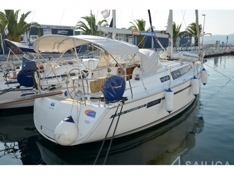 Bavaria 33 Cruiser - Yacht Charter Sailica