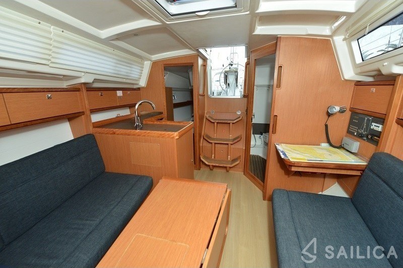 Bavaria 33 Cruiser - Yacht Charter Sailica