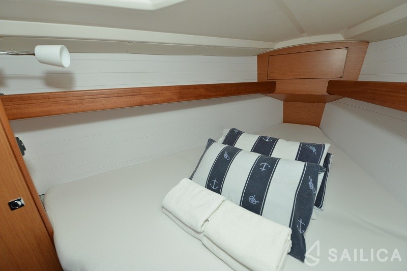 Bavaria 33 Cruiser - Yacht Charter Sailica