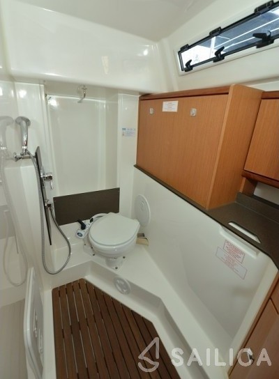 Bavaria 33 Cruiser - Yacht Charter Sailica