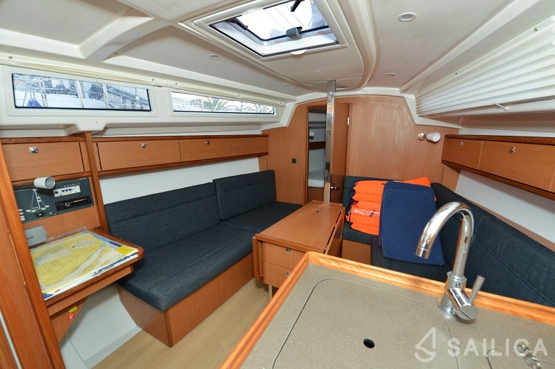 Bavaria 33 Cruiser - Yacht Charter Sailica