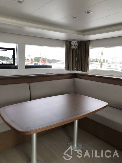 Lagoon 450 - Yacht Charter Sailica