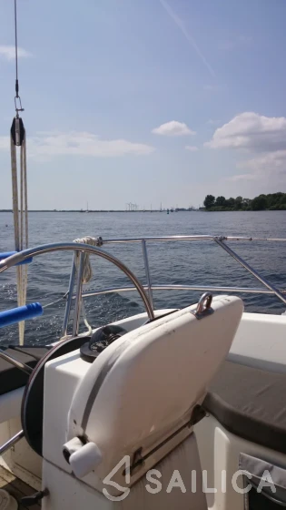 Bavaria 32 - Yacht Charter Sailica
