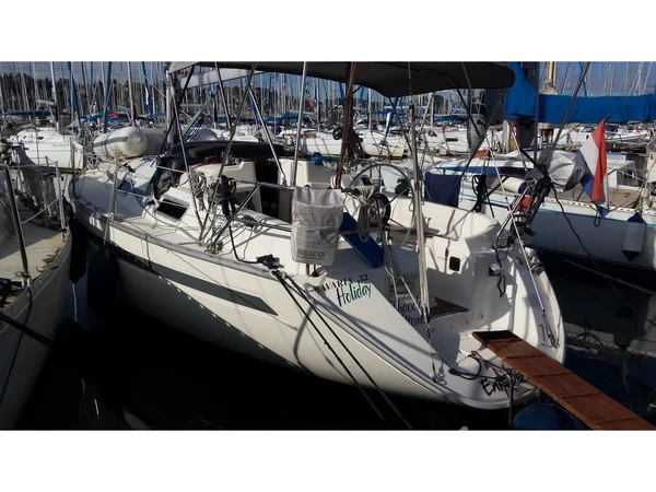 Bavaria 32 - Yacht Charter Sailica