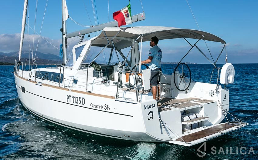 Oceanis 38 - Yacht Charter Sailica