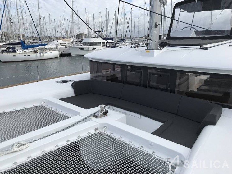 Lagoon 450 - Yacht Charter Sailica