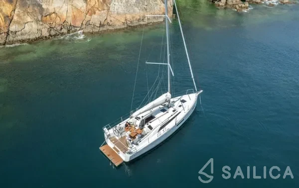 Oceanis 37.1 - Yacht Charter Sailica