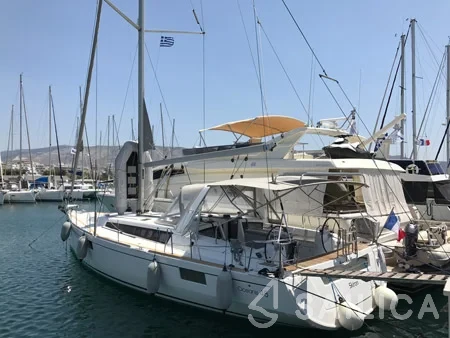 Oceanis 48 - Yacht Charter Sailica